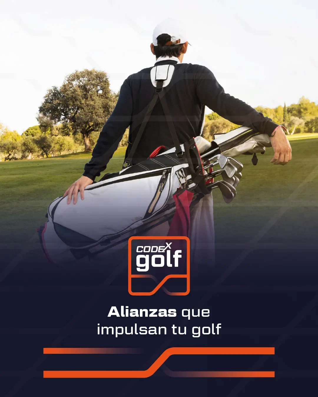 Golfista con su bolsa en el campo y el lema de Codex Golf sobre alianzas y patrocinio en golf